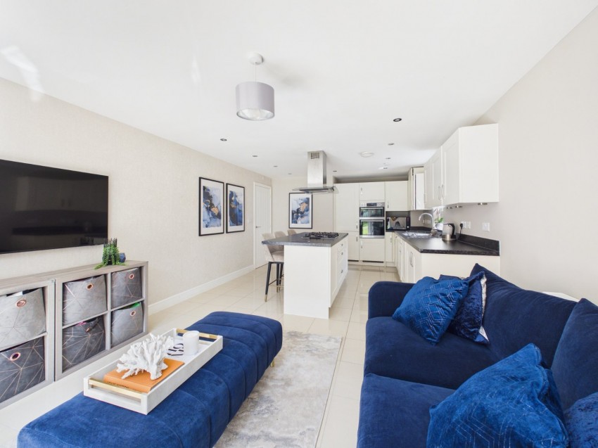 Images for High Wycombe EAID:2640919782 BID:FHH