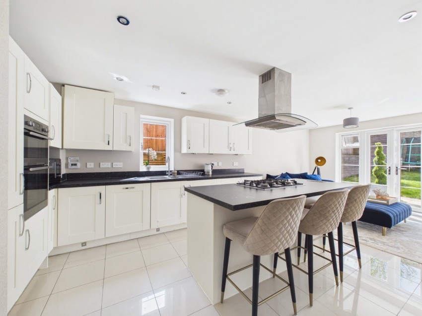 Images for High Wycombe EAID:2640919782 BID:FHH