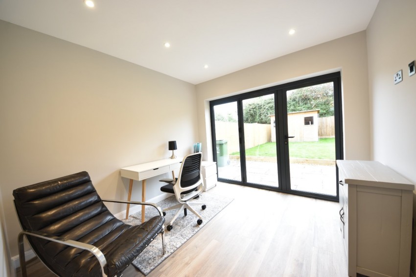 Images for Flackwell Heath, High Wycombe EAID:2640919782 BID:FHL