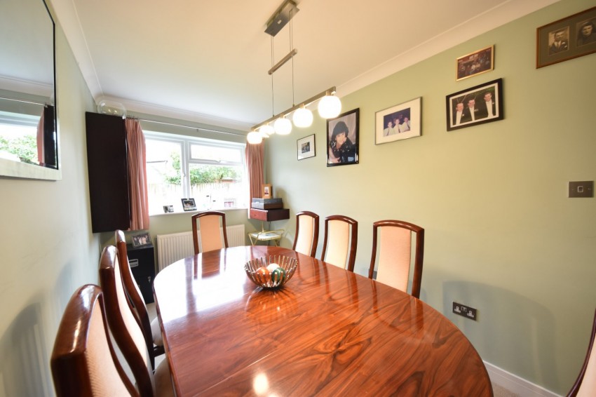 Images for Flackwell Heath, High Wycombe, Buckinghamshire EAID:2640919782 BID:FHL