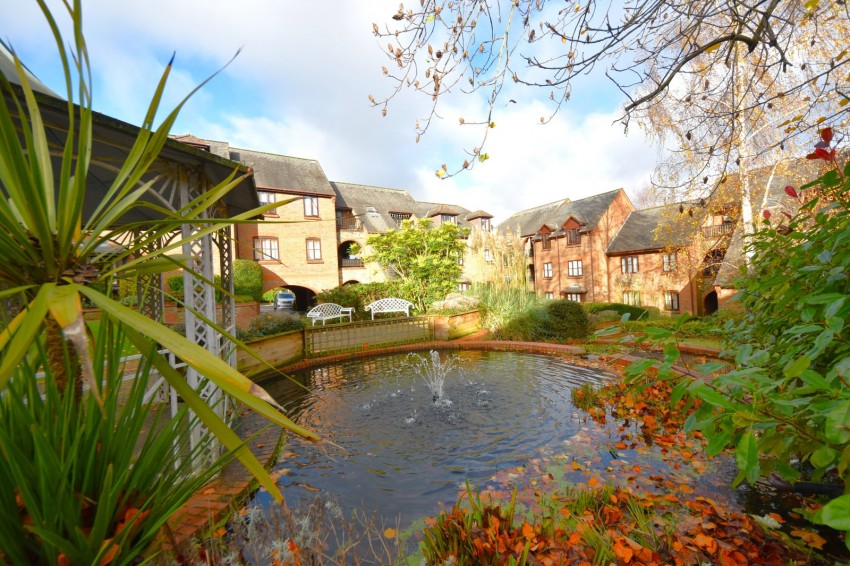 Images for High Wycombe EAID:2640919782 BID:FHH