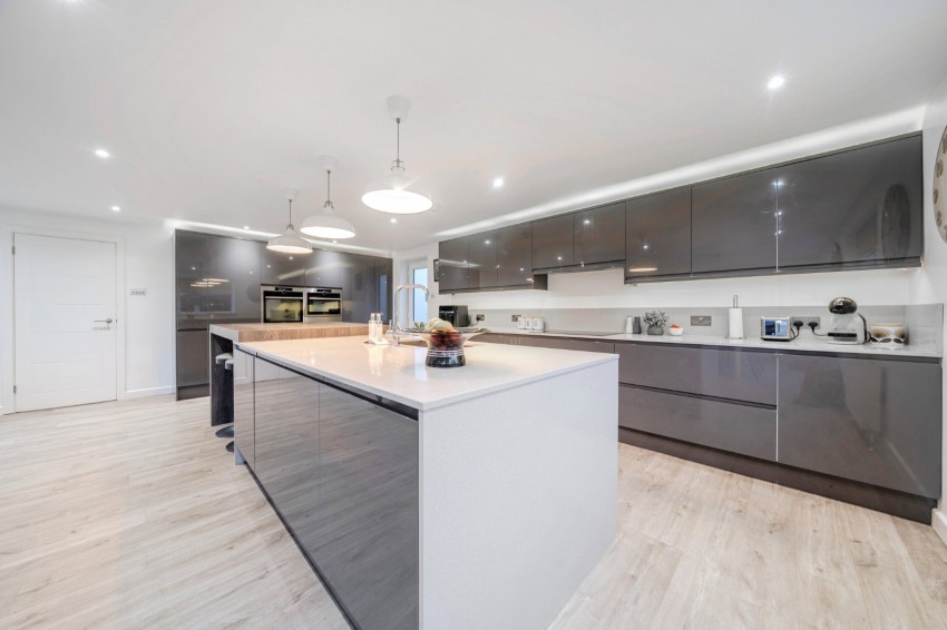 Images for Flackwell Heath, High Wycombe EAID:2640919782 BID:FHH