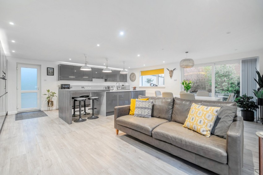 Images for Flackwell Heath, High Wycombe EAID:2640919782 BID:FHH