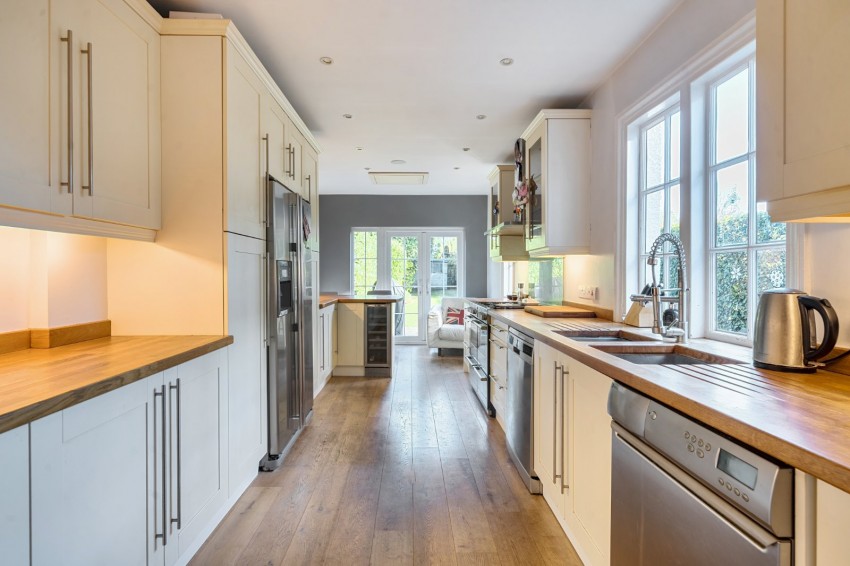 Images for Flackwell Heath, High Wycombe EAID:2640919782 BID:FHH