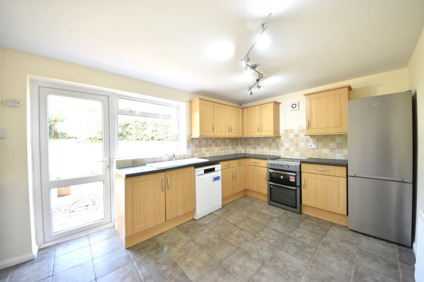 Images for High Wycombe EAID:2640919782 BID:FHL
