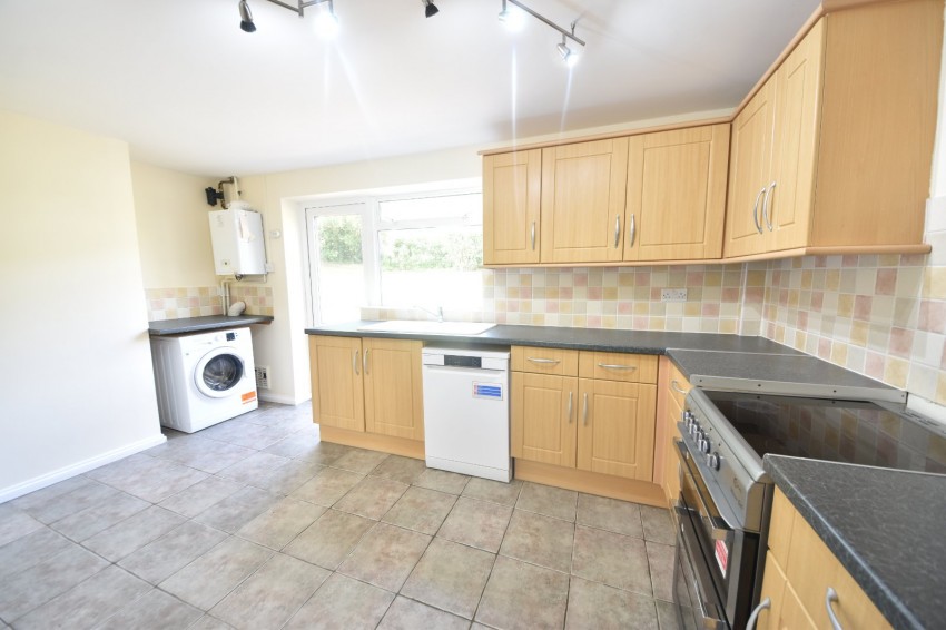 Images for High Wycombe EAID:2640919782 BID:FHL