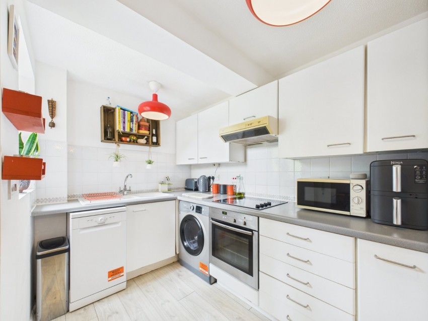 Images for High Wycombe, Buckinghamshire EAID:2640919782 BID:FHH