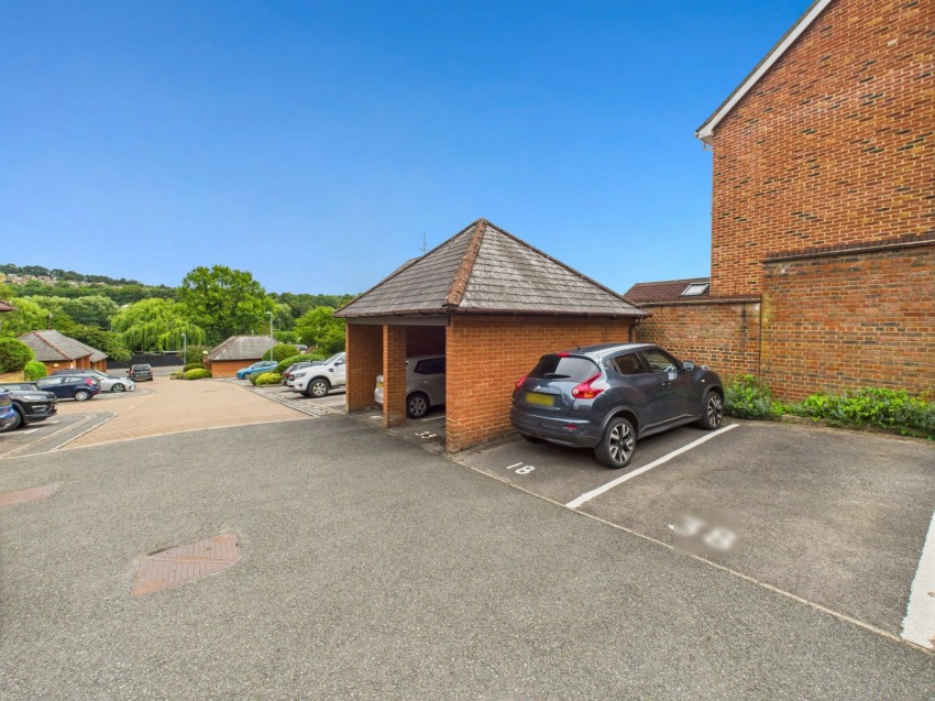 Images for High Wycombe, Buckinghamshire EAID:2640919782 BID:FHH