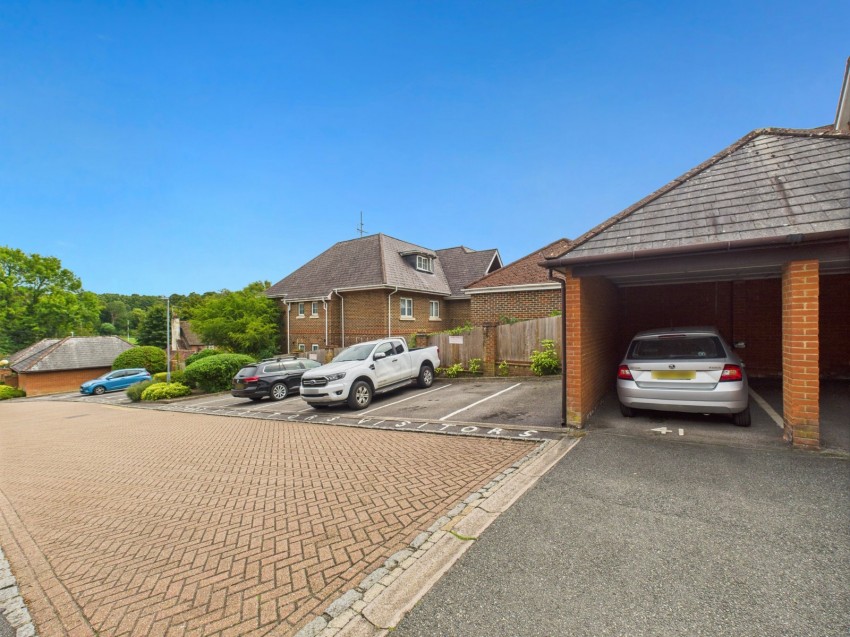 Images for High Wycombe, Buckinghamshire EAID:2640919782 BID:FHH