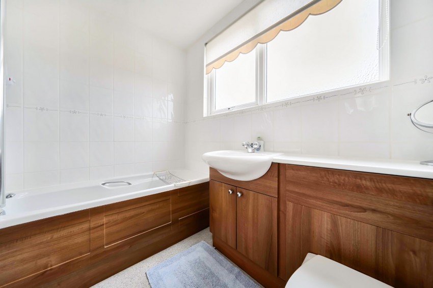 Images for Flackwell Heath, High Wycombe, Buckinghamshire EAID:2640919782 BID:FHH