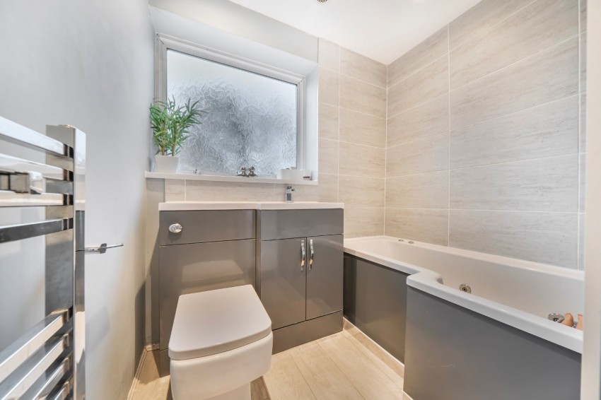 Images for Flackwell Heath, High Wycombe, Buckinghamshire EAID:2640919782 BID:FHH