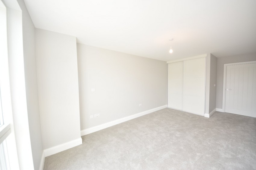 Images for Wooburn Green, High Wycombe, Buckinghamshire EAID:2640919782 BID:FHH