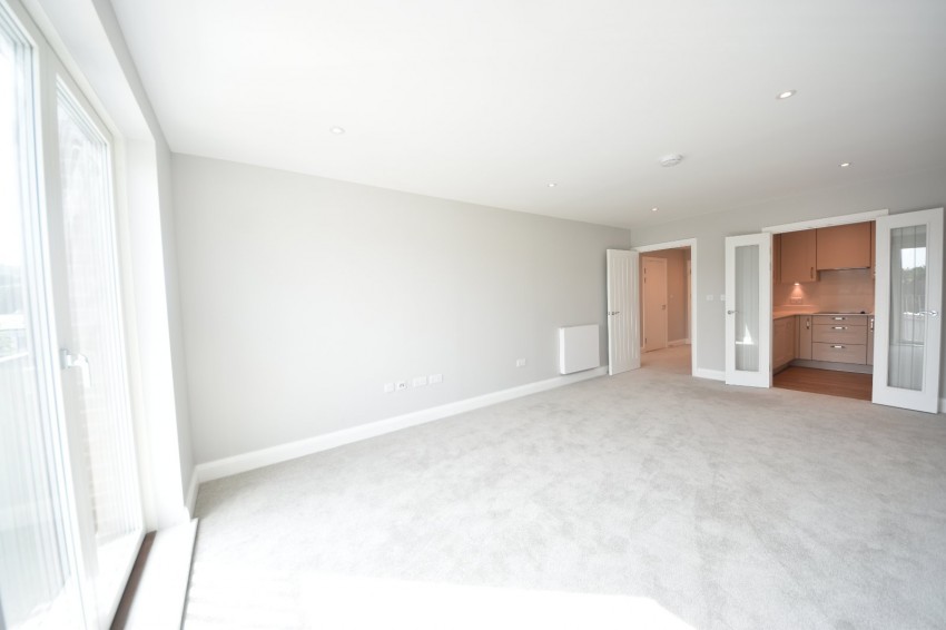 Images for Wooburn Green, High Wycombe, Buckinghamshire EAID:2640919782 BID:FHH