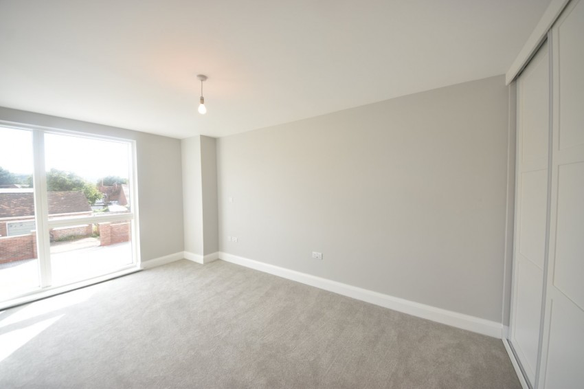 Images for Wooburn Green, High Wycombe, Buckinghamshire EAID:2640919782 BID:FHH