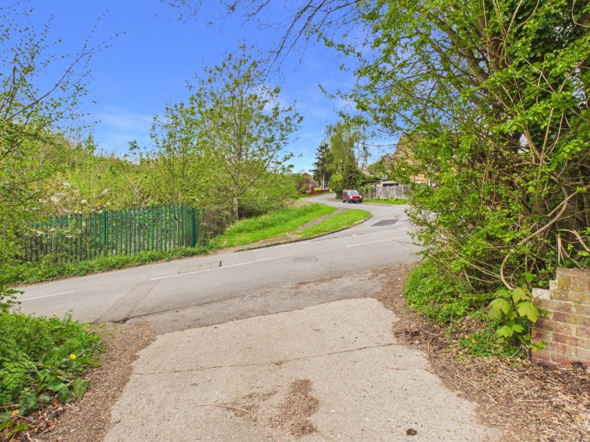 Images for Loudwater, High Wycombe, Buckinghamshire EAID:2640919782 BID:FHH
