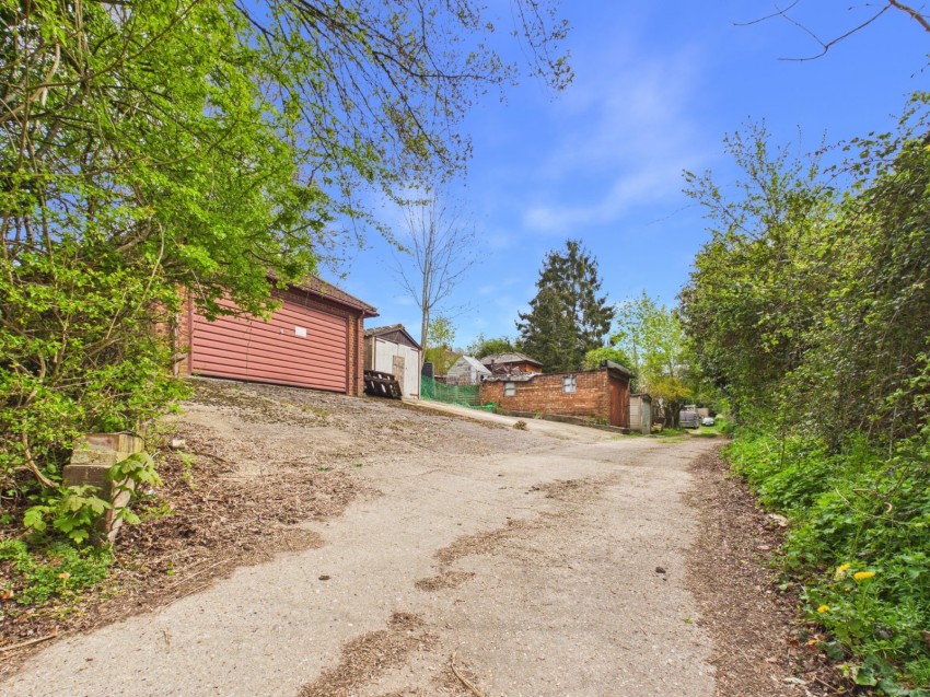 Images for Loudwater, High Wycombe, Buckinghamshire EAID:2640919782 BID:FHH