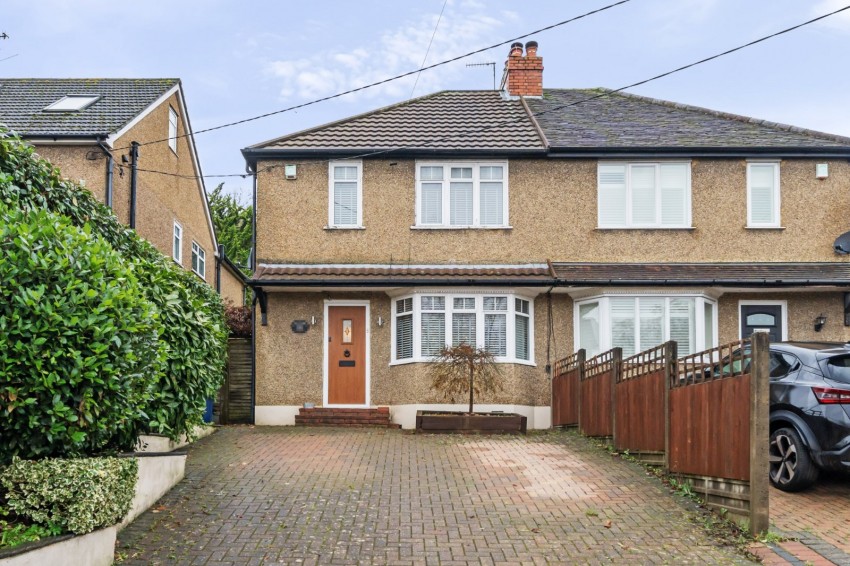 Images for Wooburn Green, High Wycombe, Buckinghamshire EAID:2640919782 BID:FHH