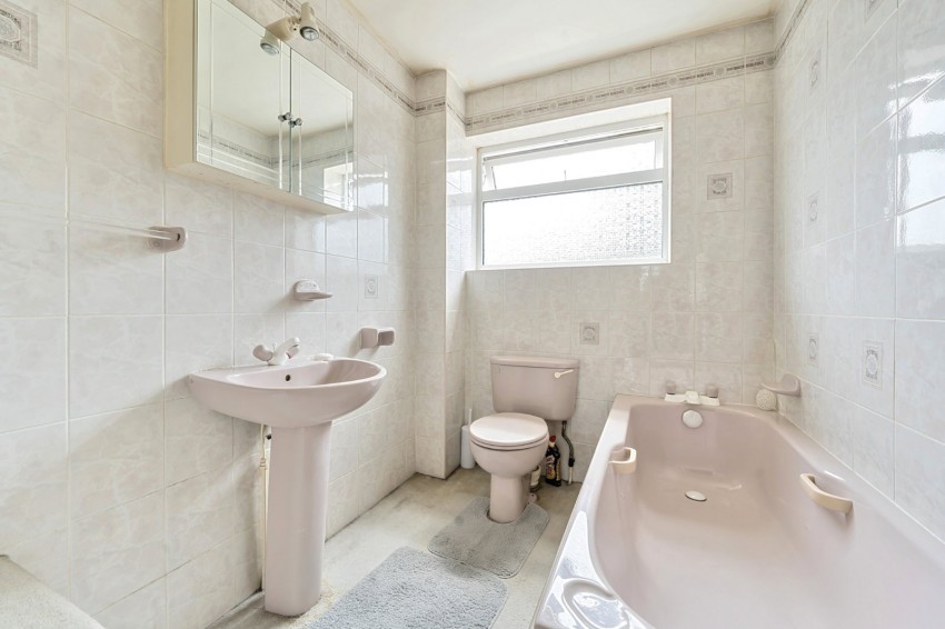 Images for Loudwater, High Wycombe, Buckinghamshire EAID:2640919782 BID:FHH