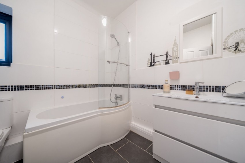 Images for Flackwell Heath, High Wycombe, Buckinghamshire EAID:2640919782 BID:FHH