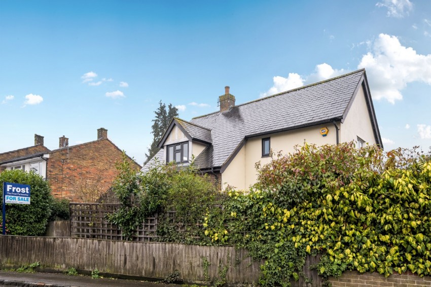 Images for Flackwell Heath, High Wycombe, Buckinghamshire EAID:2640919782 BID:FHH