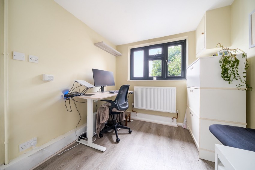 Images for Flackwell Heath, High Wycombe, Buckinghamshire EAID:2640919782 BID:FHH