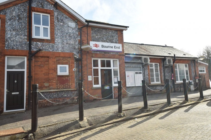 Images for Station Road, Bourne End, Buckinghamshire EAID:2640919782 BID:FHL