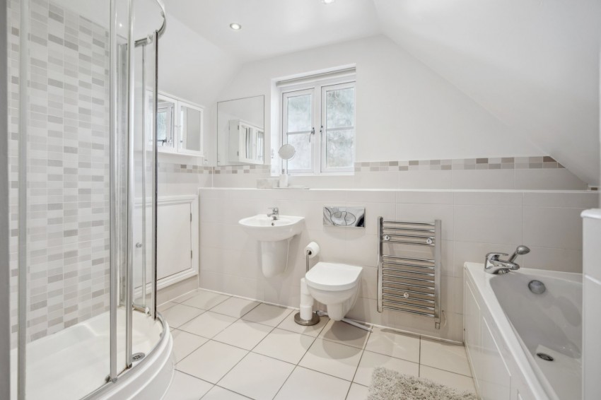 Images for Flackwell Heath, High Wycombe, Buckinghamshire EAID:2640919782 BID:FHH