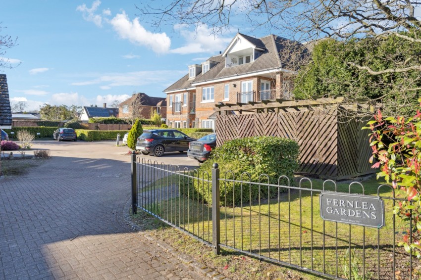 Images for Flackwell Heath, High Wycombe, Buckinghamshire EAID:2640919782 BID:FHH
