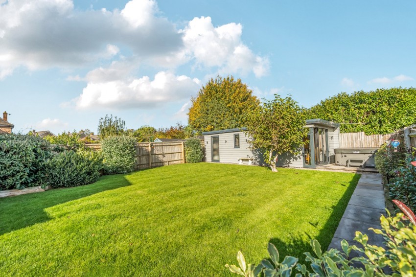 Images for Flackwell Heath, High Wycombe, Buckinghamshire EAID:2640919782 BID:FHH