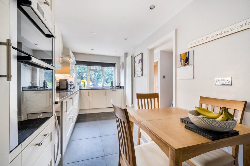 Images for Flackwell Heath, High Wycombe, Buckinghamshire EAID:2640919782 BID:FHH