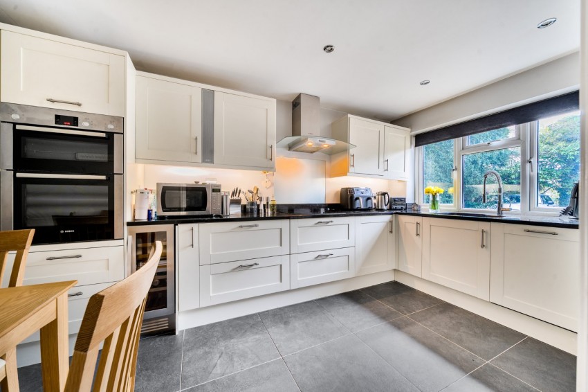 Images for Flackwell Heath, High Wycombe, Buckinghamshire EAID:2640919782 BID:FHH