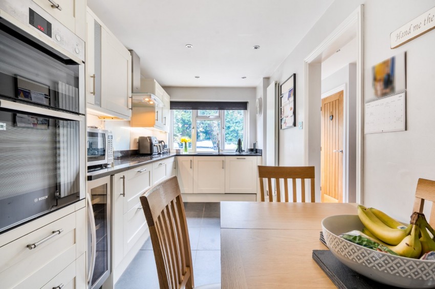 Images for Flackwell Heath, High Wycombe, Buckinghamshire EAID:2640919782 BID:FHH