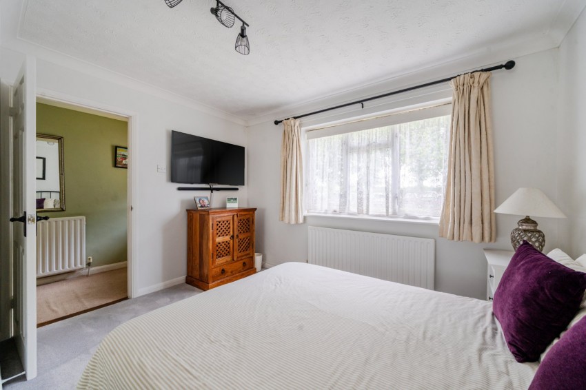 Images for Flackwell Heath, High Wycombe, Buckinghamshire EAID:2640919782 BID:FHH