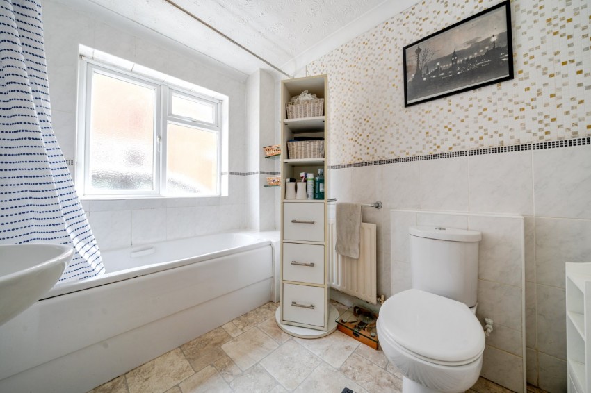Images for Flackwell Heath, High Wycombe, Buckinghamshire EAID:2640919782 BID:FHH