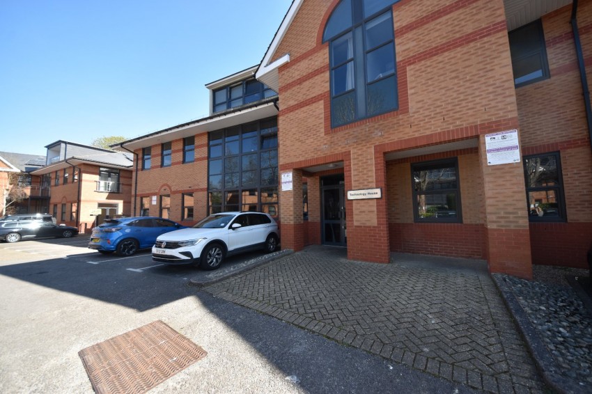 Images for Bourne End, Buckinghamshire EAID:2640919782 BID:FHH