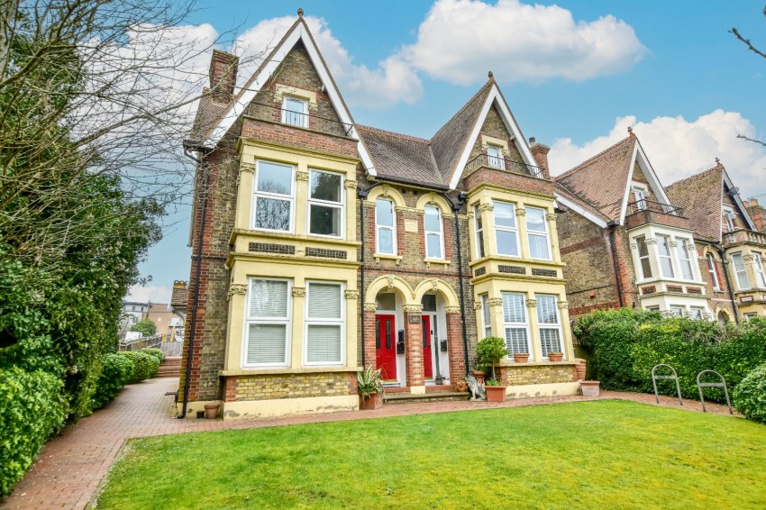 Images for High Wycombe, Buckinghamshire EAID:2640919782 BID:FHH