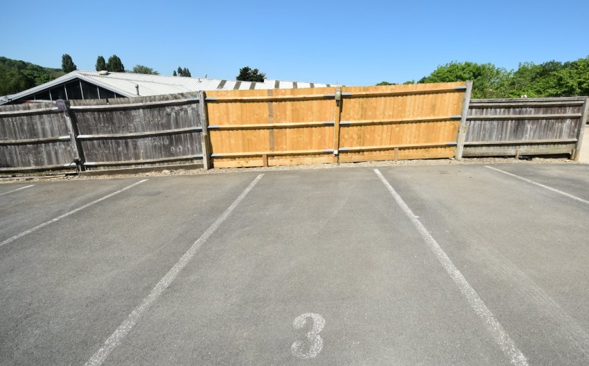 Images for High Wycombe, Buckinghamshire EAID:2640919782 BID:FHH