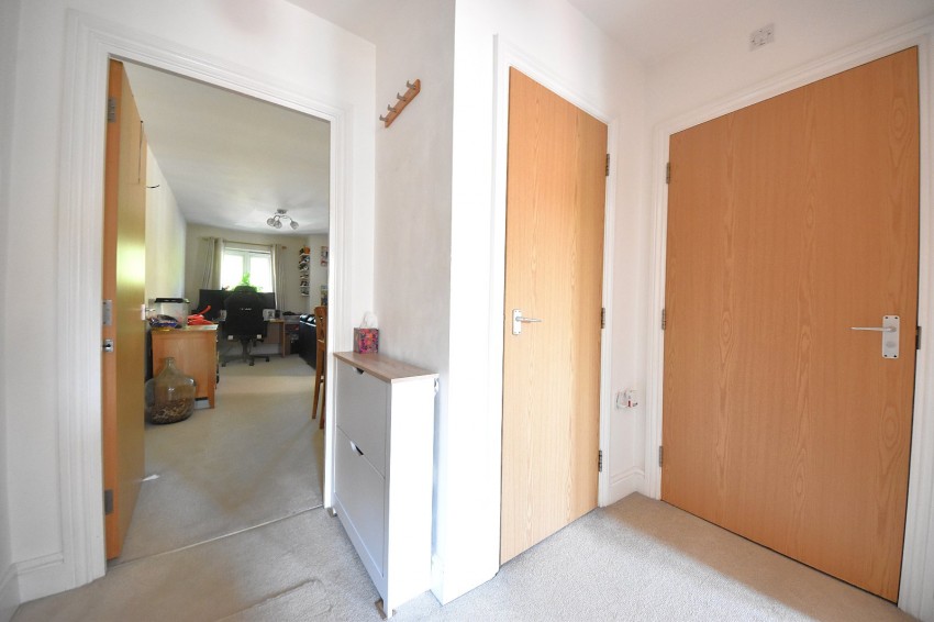 Images for High Wycombe, Buckinghamshire EAID:2640919782 BID:FHH