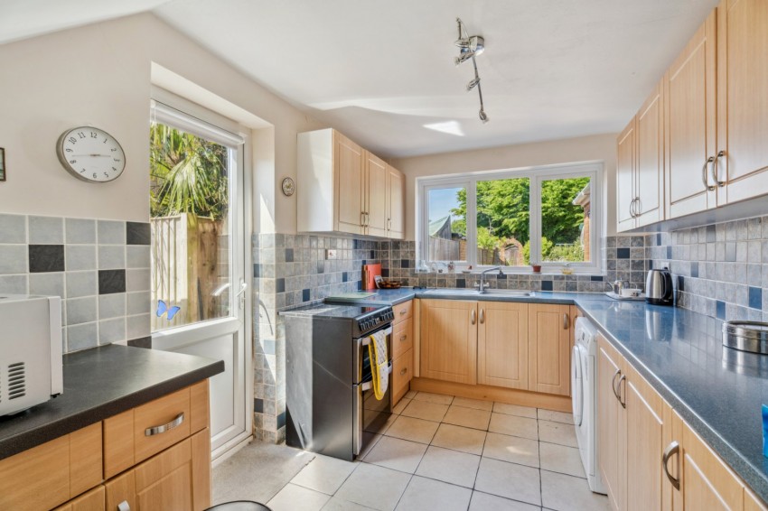 Images for Flackwell Heath, High Wycombe, Buckinghamshire EAID:2640919782 BID:FHH