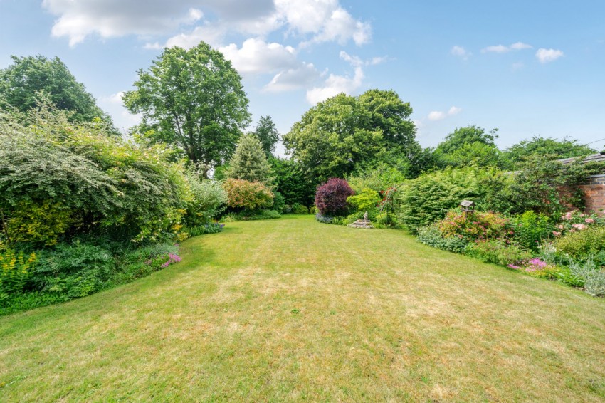 Images for Flackwell Heath, High Wycombe, Buckinghamshire EAID:2640919782 BID:FHH