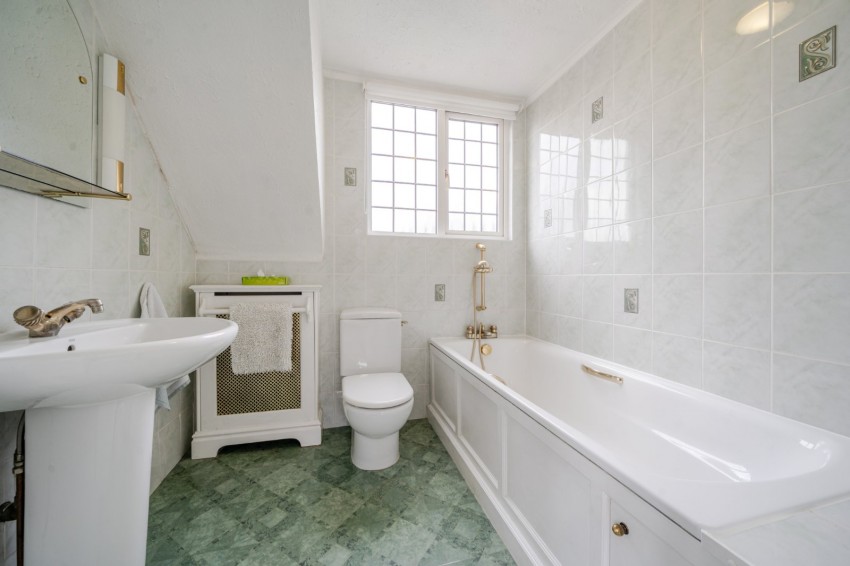 Images for Flackwell Heath, High Wycombe, Buckinghamshire EAID:2640919782 BID:FHH