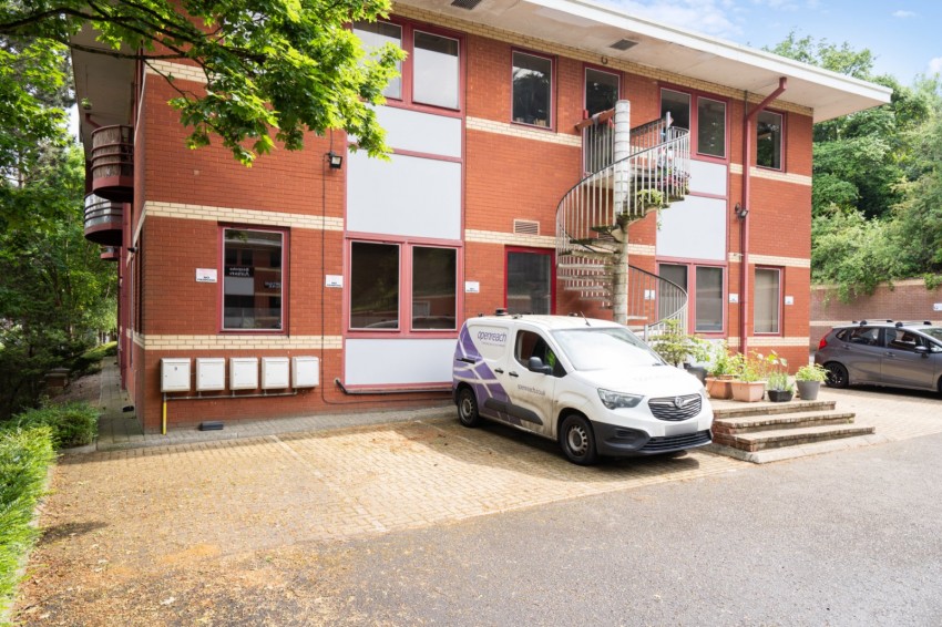 Images for Loudwater, High Wycombe, Buckinghamshire EAID:2640919782 BID:FHH