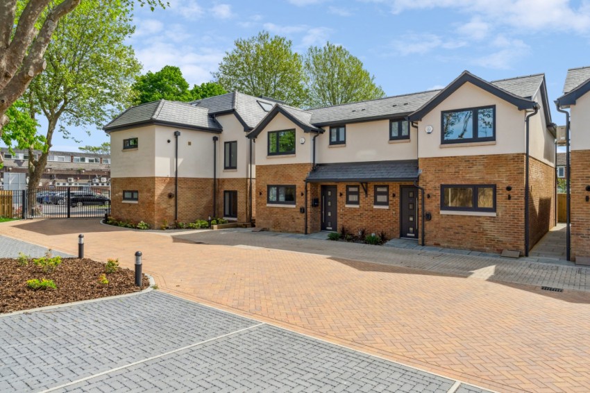 Images for Old Kiln Road, Flackwell Heath, Buckinghamshire EAID:2640919782 BID:FHH