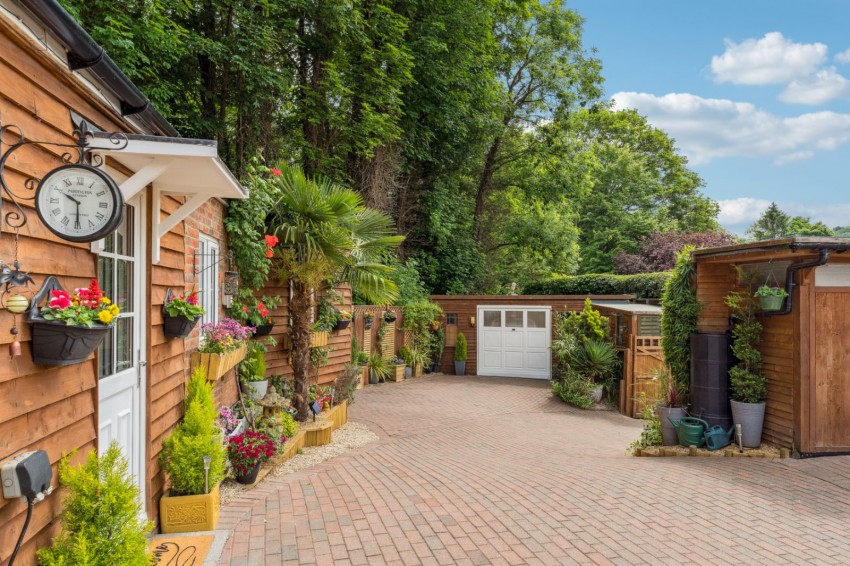 Images for High Wycombe, Buckinghamshire EAID:2640919782 BID:FHH