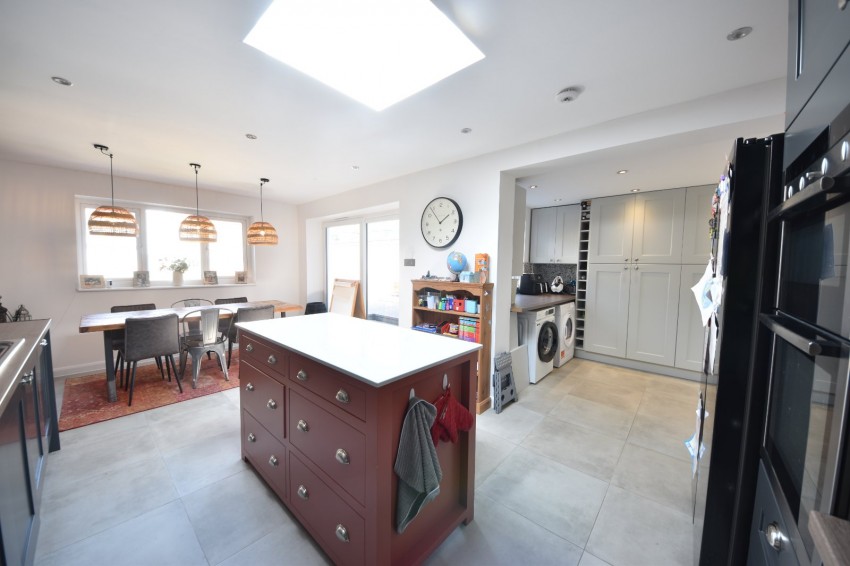 Images for Burnham, Slough, Buckinghamshire EAID:2640919782 BID:FHH