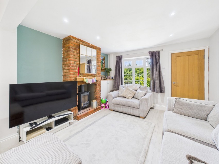 Images for Wooburn Green, High Wycombe, Buckinghamshire EAID:2640919782 BID:FHH