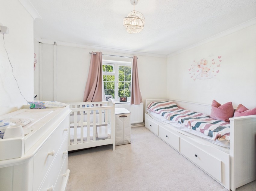 Images for Wooburn Green, High Wycombe, Buckinghamshire EAID:2640919782 BID:FHH