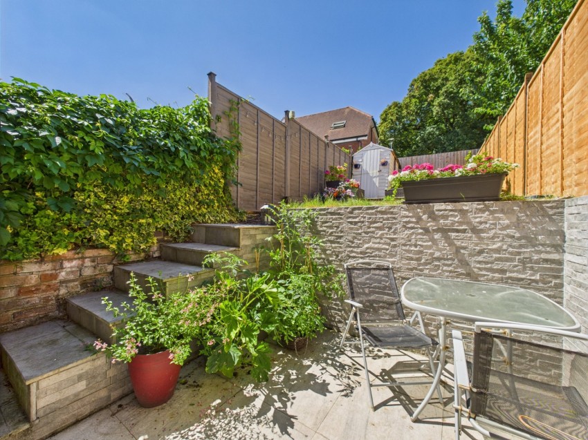Images for Wooburn Green, High Wycombe, Buckinghamshire EAID:2640919782 BID:FHH