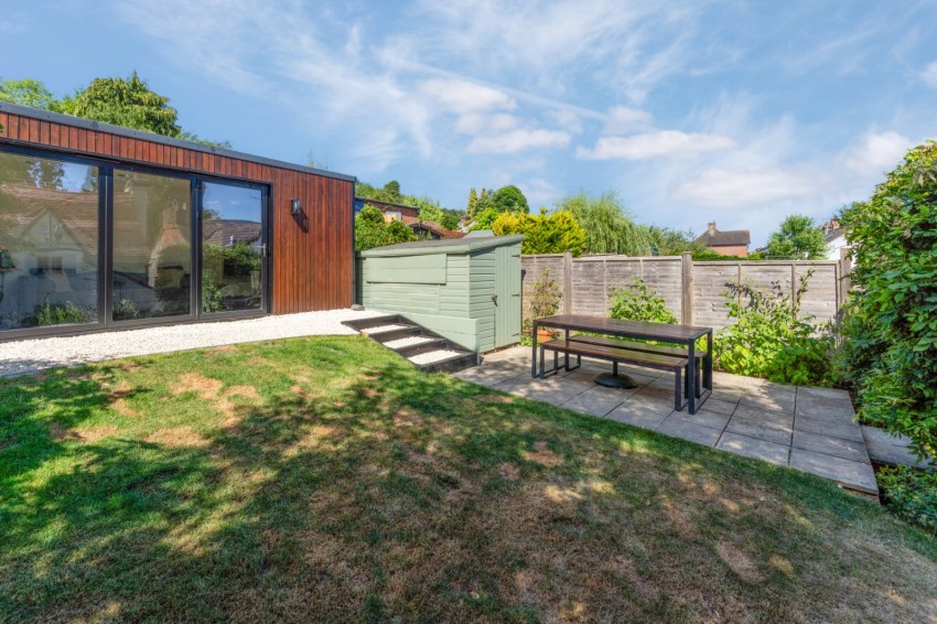 Images for Wooburn Green, High Wycombe, Buckinghamshire EAID:2640919782 BID:FHH