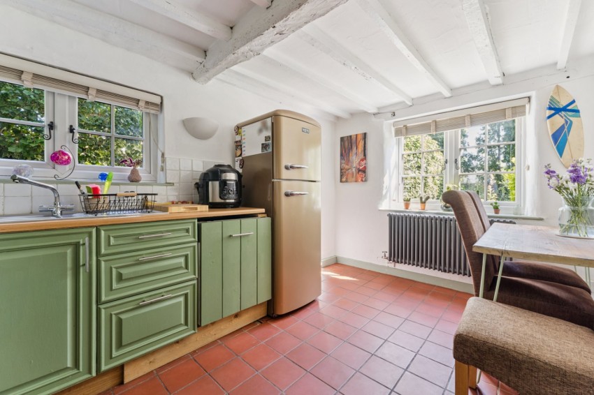 Images for Wooburn Green, High Wycombe, Buckinghamshire EAID:2640919782 BID:FHH